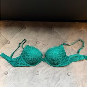 Victoria’s Secret 36 B push up.